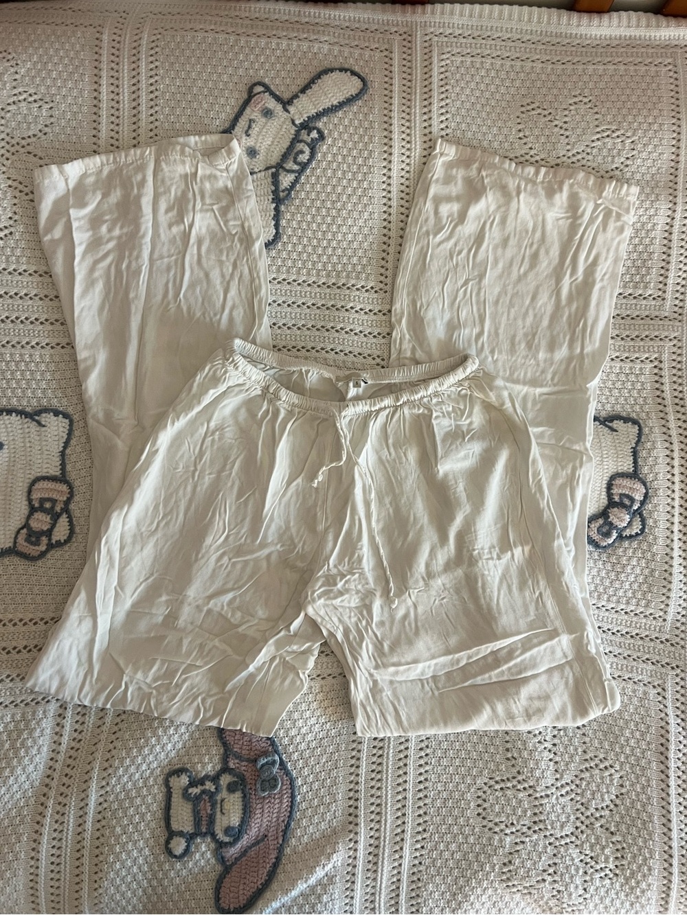 Brandy Melville white pants